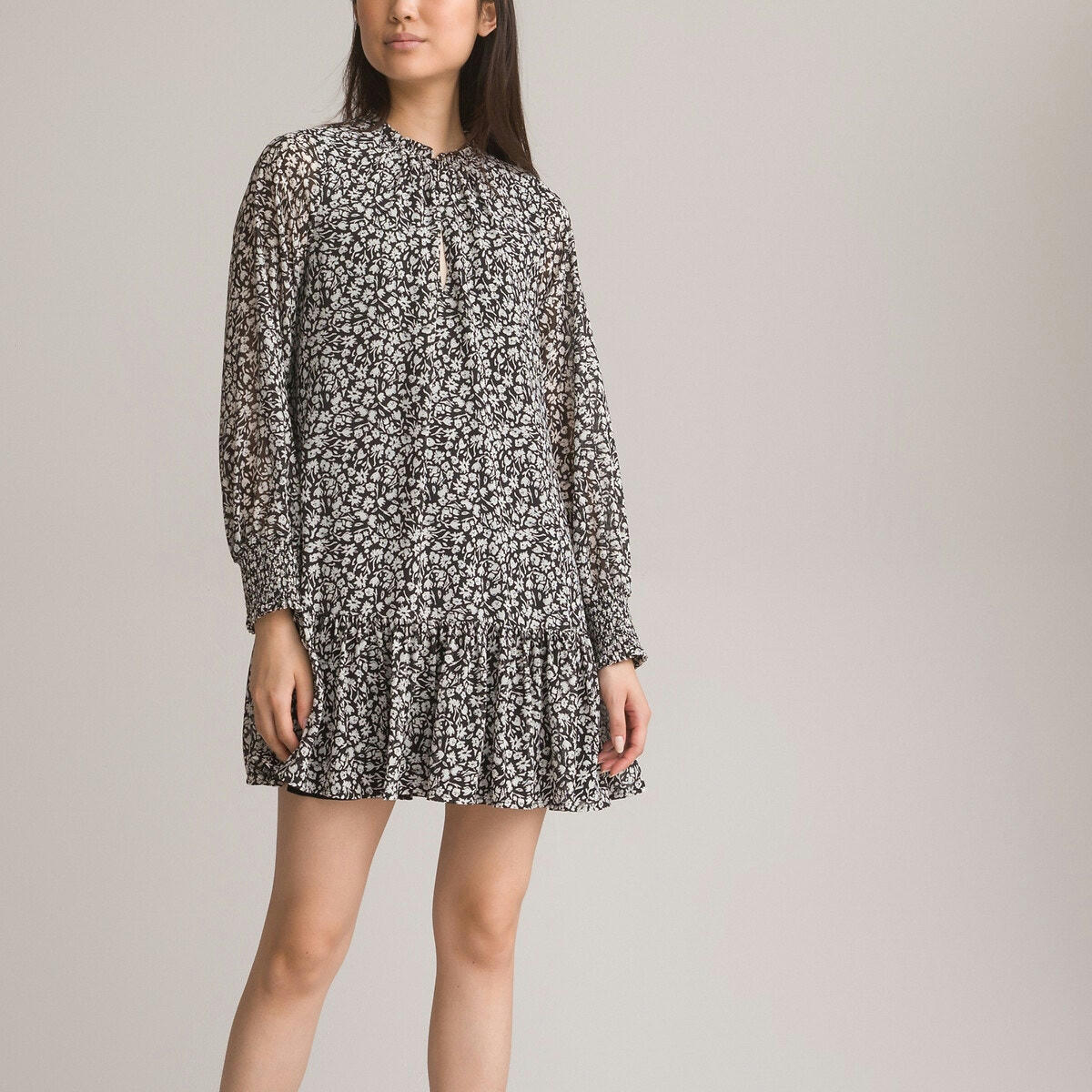 Robe courte évasée, manches longues, imprimé flora
