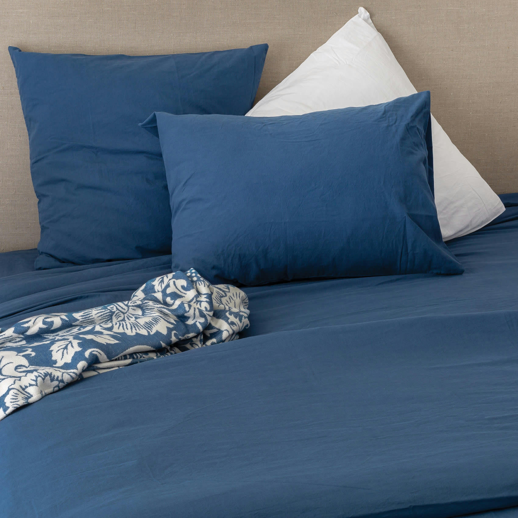 - Taie d'oreiller en coton lavé bleu pétrole 50x70 cm