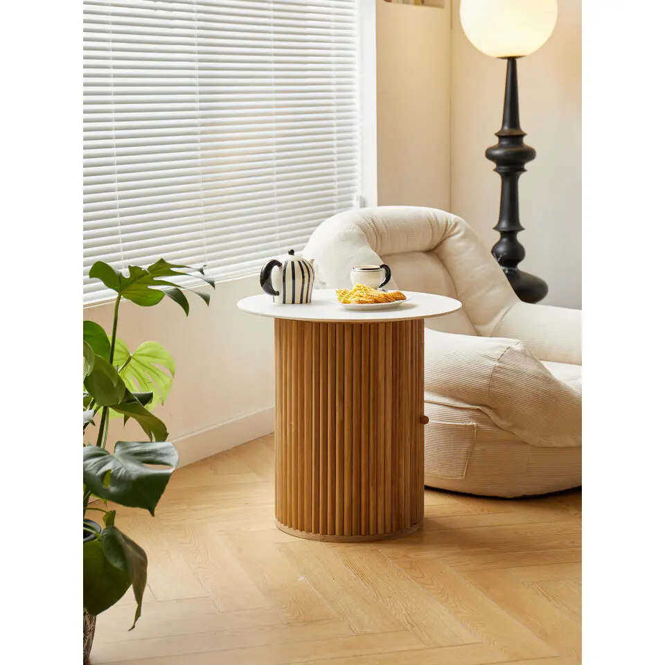 Bijzettafel van massief hout in natuurlijke kleur