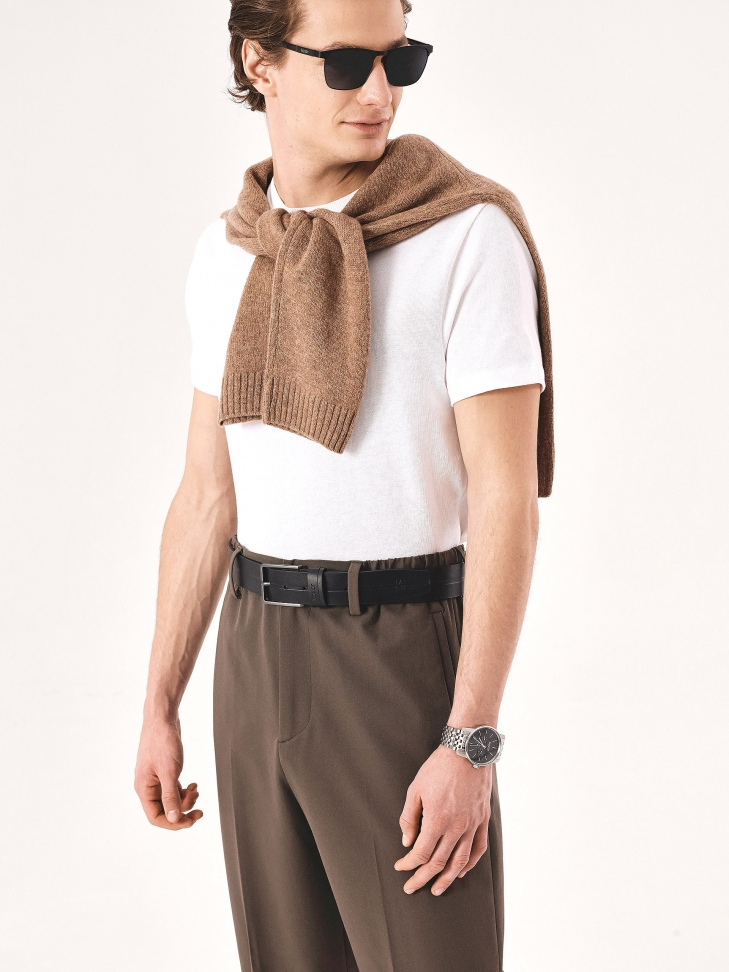 Black decorated belt with matte buckle