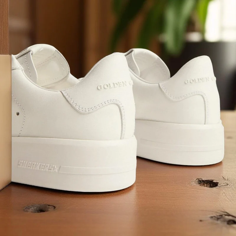 Purestar sneakers in white leather with silver-colored crystal star