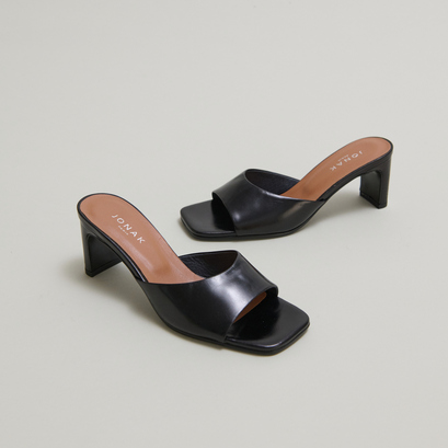 Mules à talonsen cuir noir | DERIVE