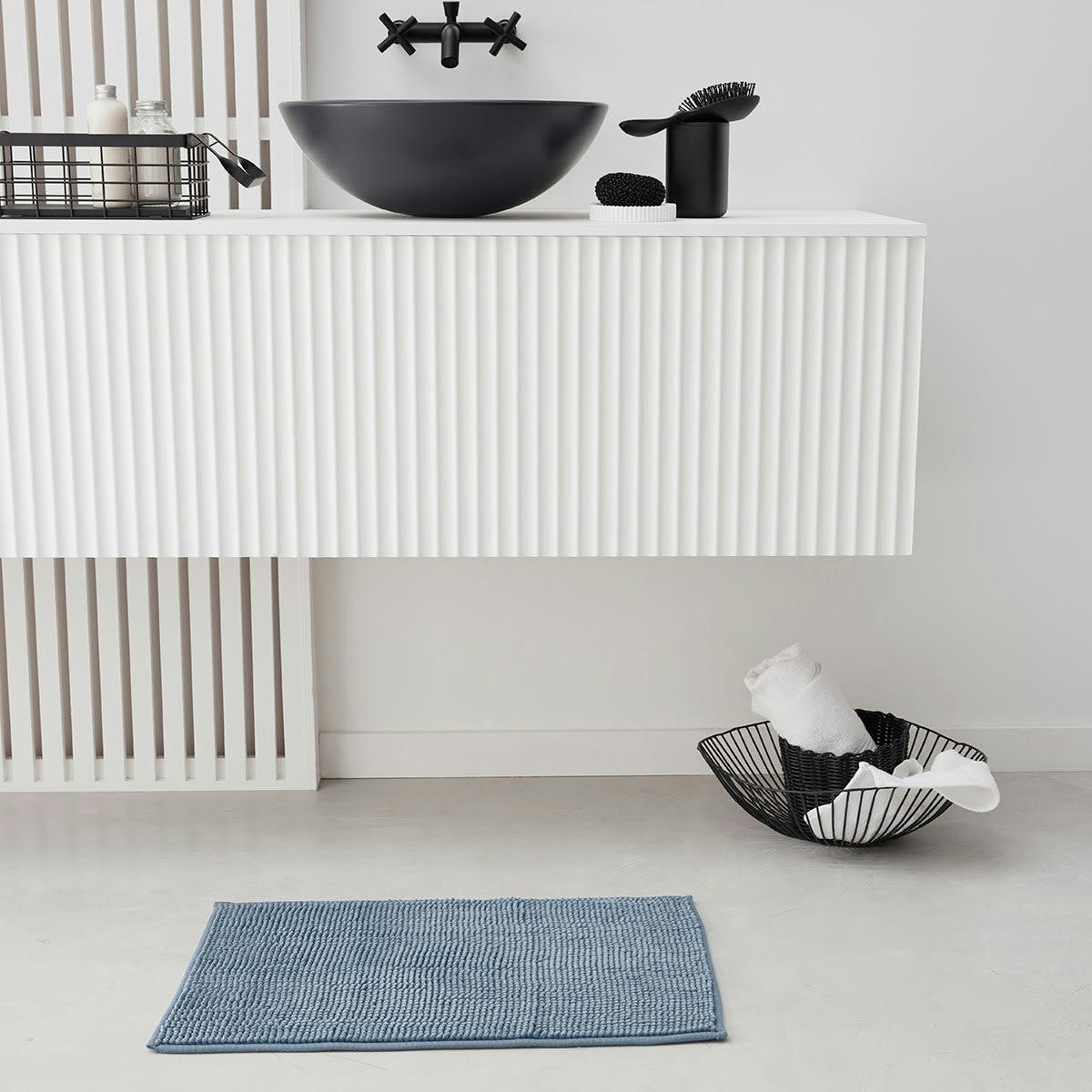 ESSENTIAL - Tapis de bain Bubble uni en Polyester Bleu ardoise 60x40 cm