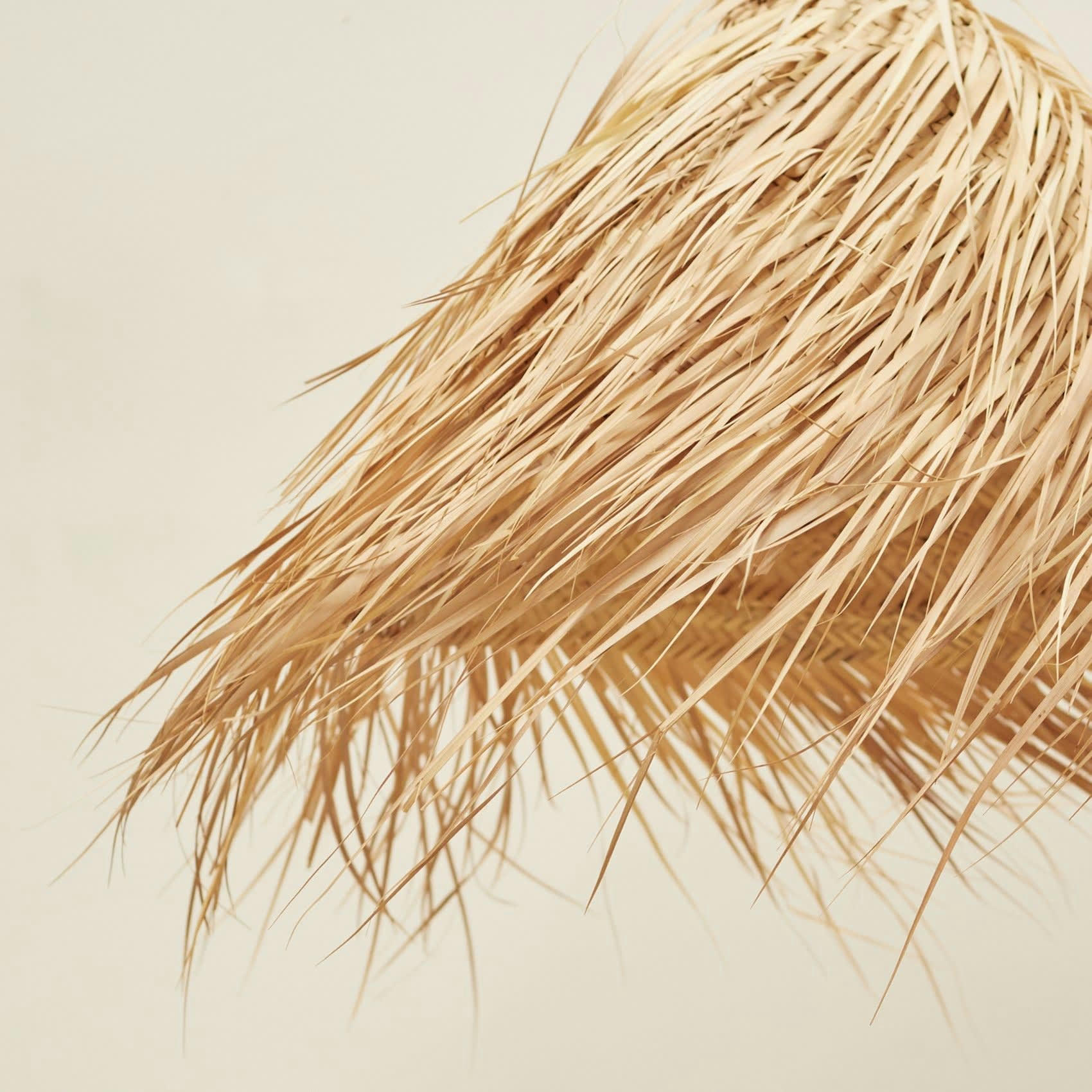 - Abat-jour cône à franges osier naturel 40x40 cm