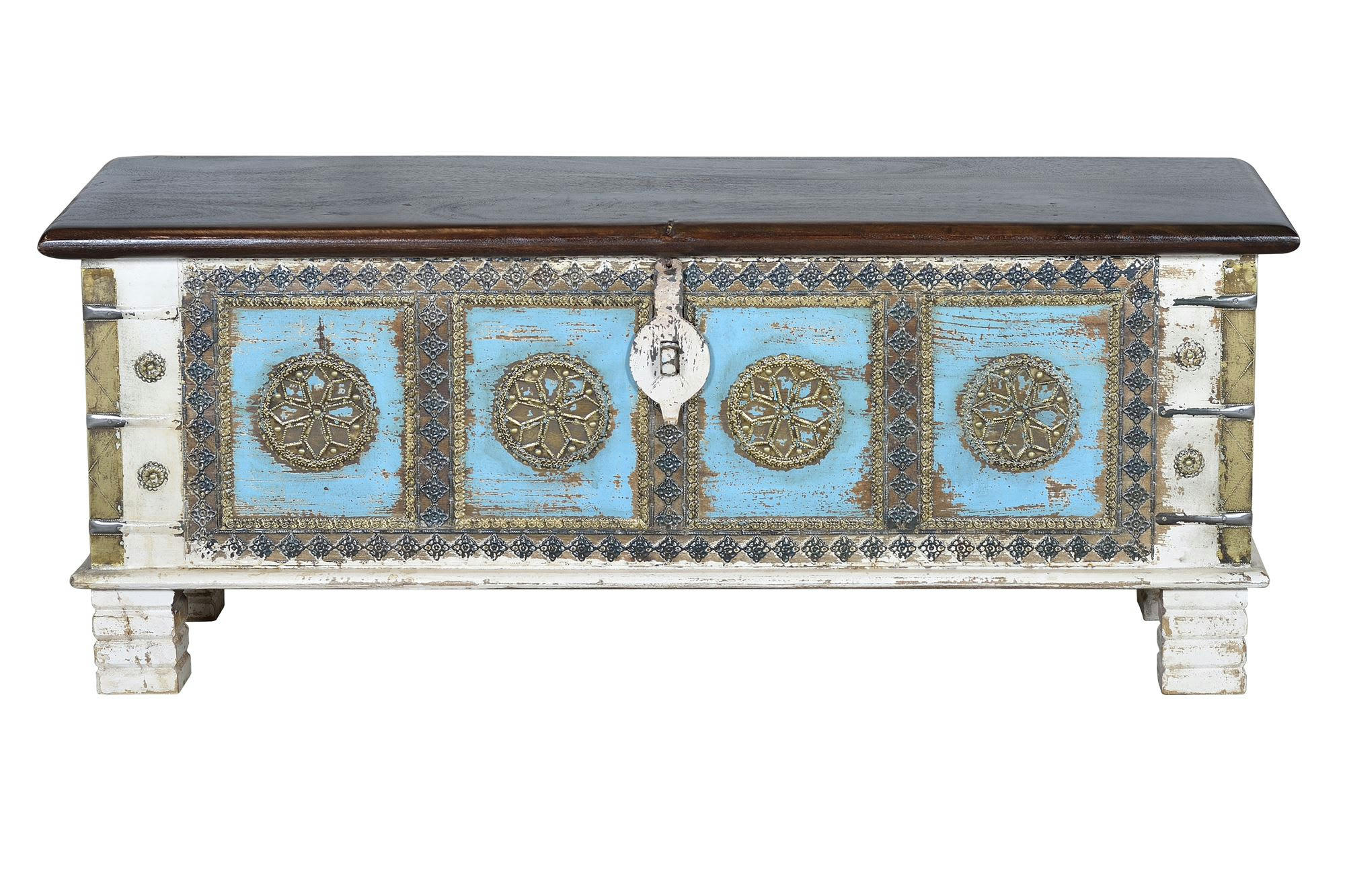 - Coffre en manguier blanc et merisier vieilli