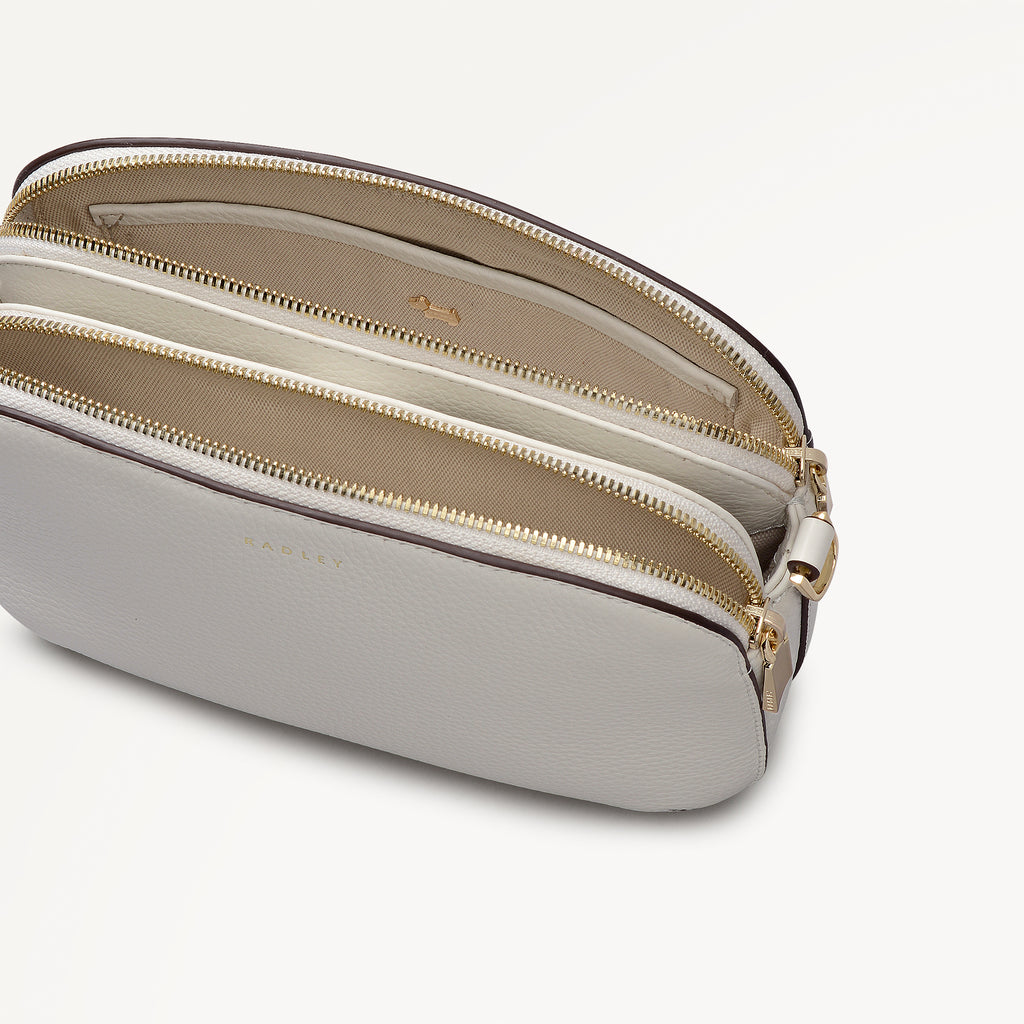 Dukes Place - Medium Ziptop Cross Body