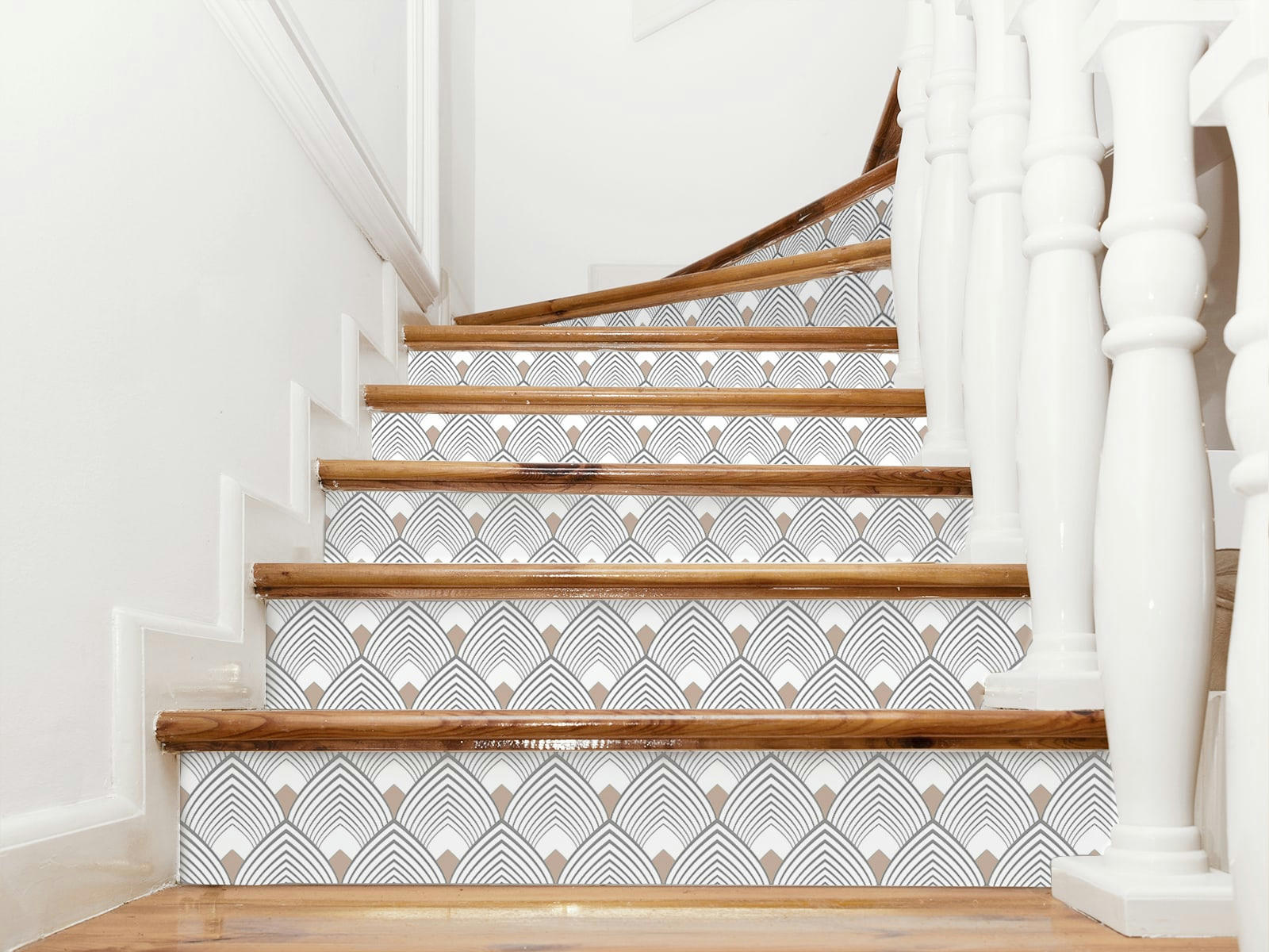 - Contremarches adhésives masjestic beige 20cmx4m