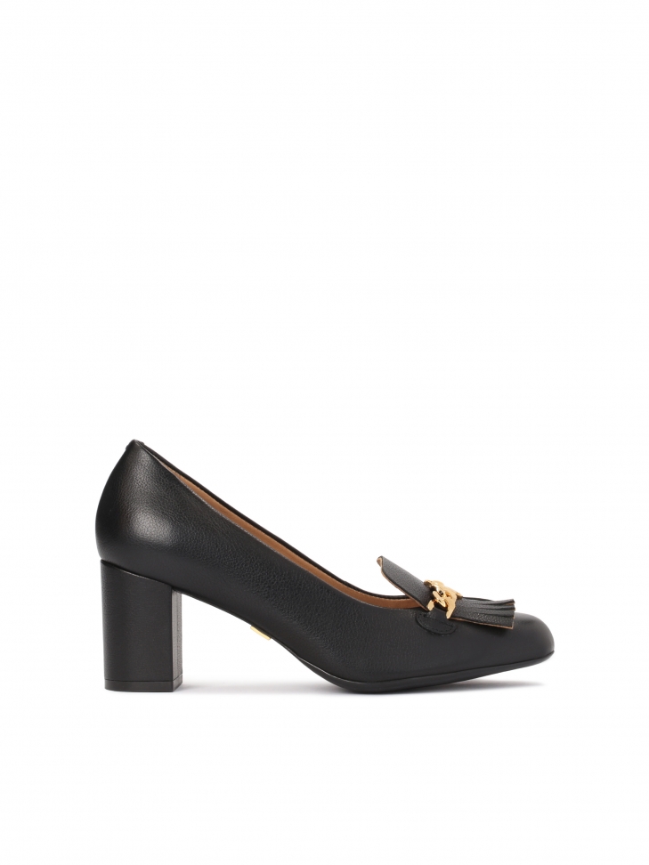 Elegant black pumps on a block heel decorated with chain