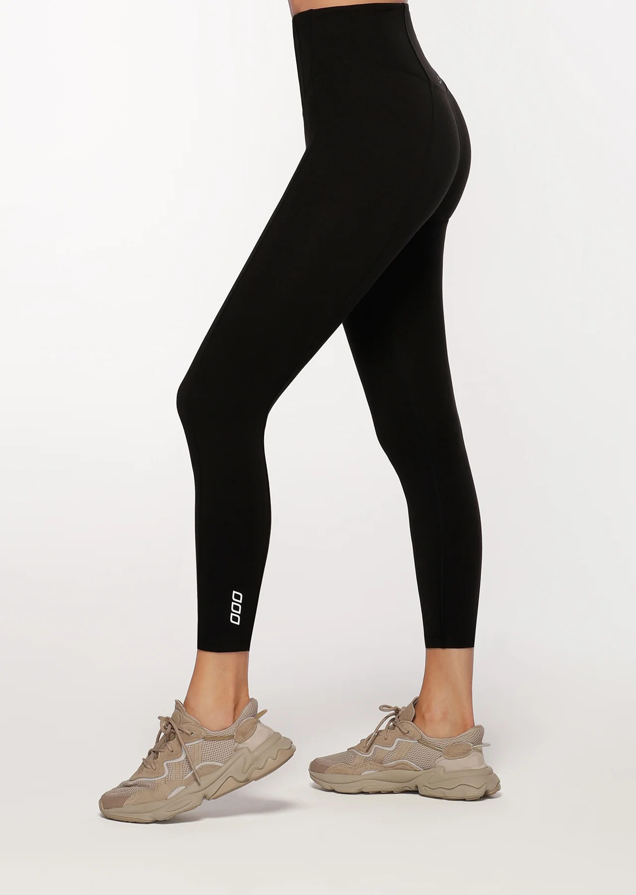 Curve Defining Ankle Biter Leggings