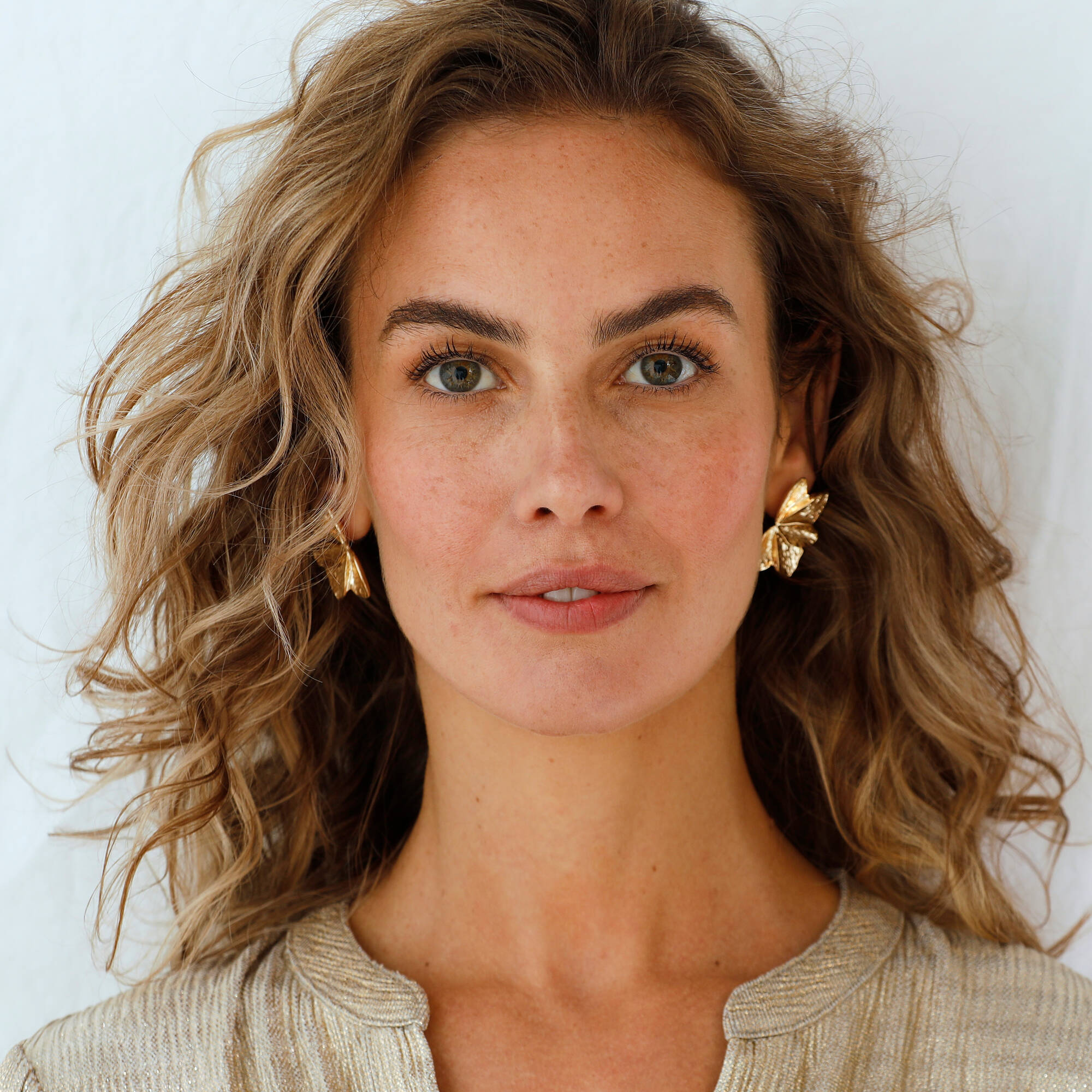 Boucles d'oreilles pétales dorés