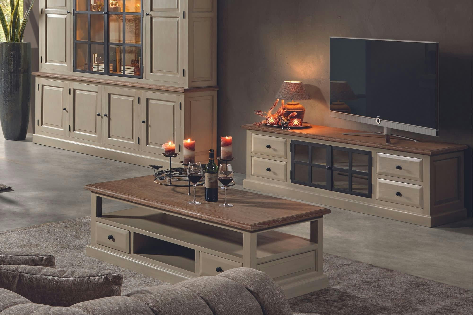 VILLAS - Table basse rectangulaire 4 tiroirs 2 niches crème