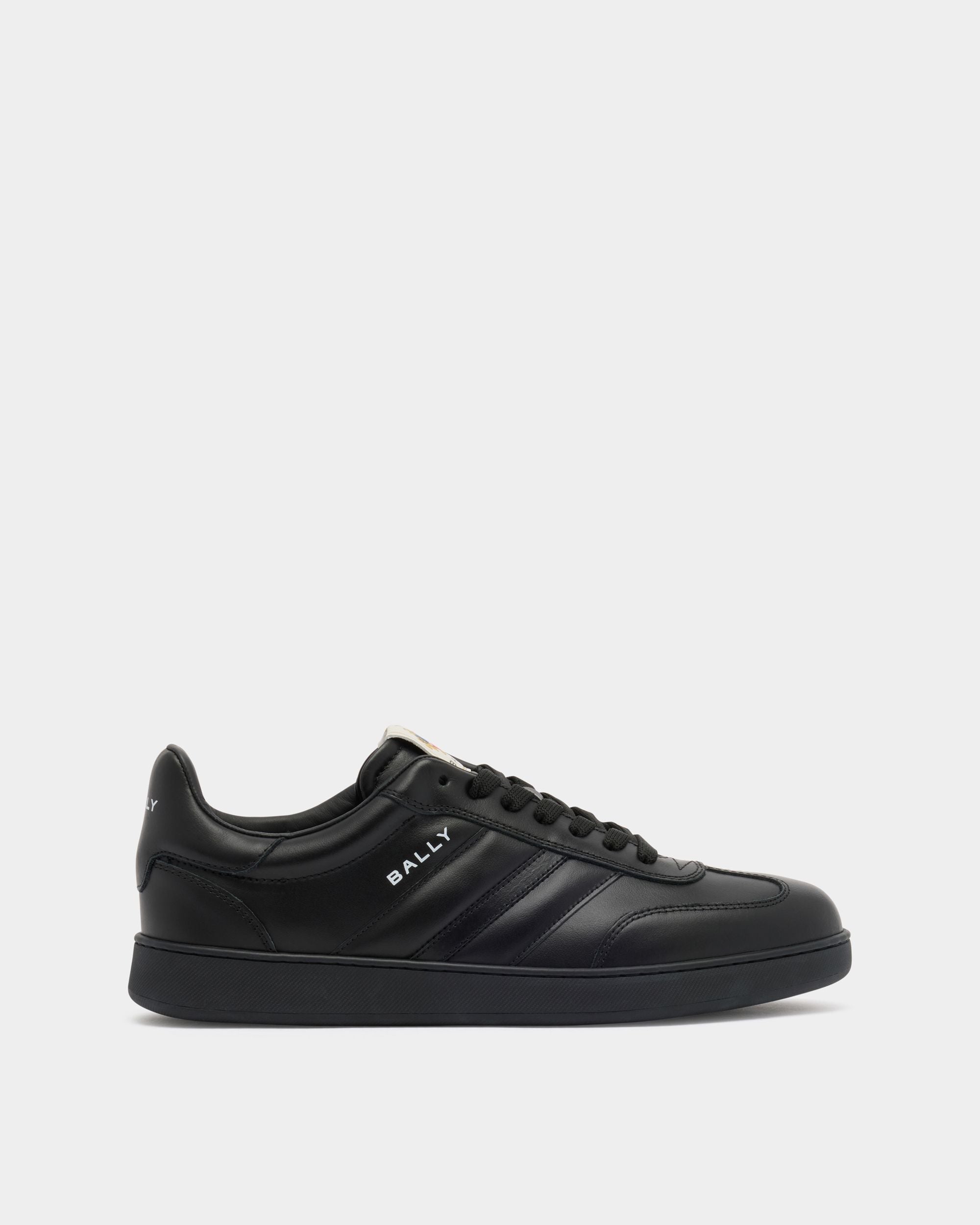 Retro Crest Sneaker Aus Leder In Schwarz