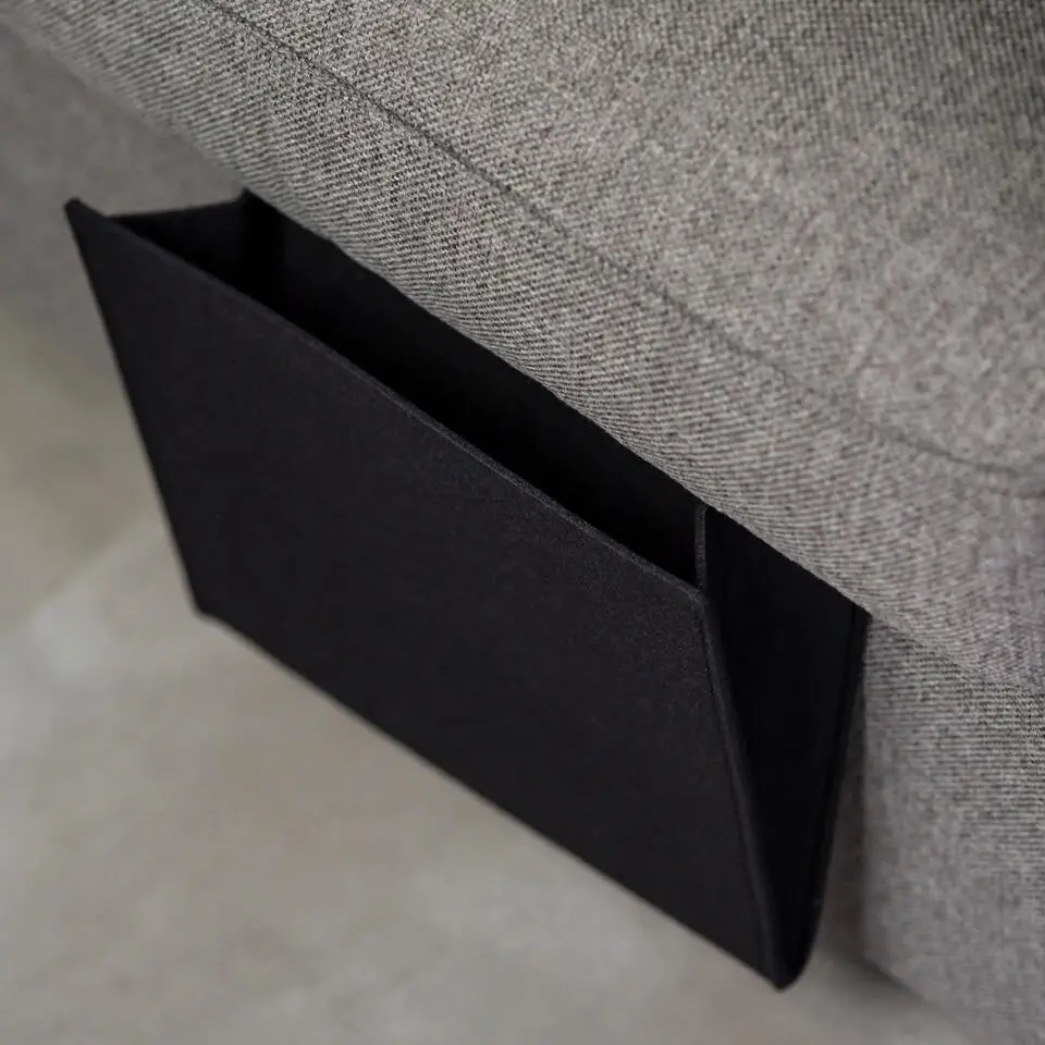 QUVIO Organizer voor bed of bank vilt - Zwart