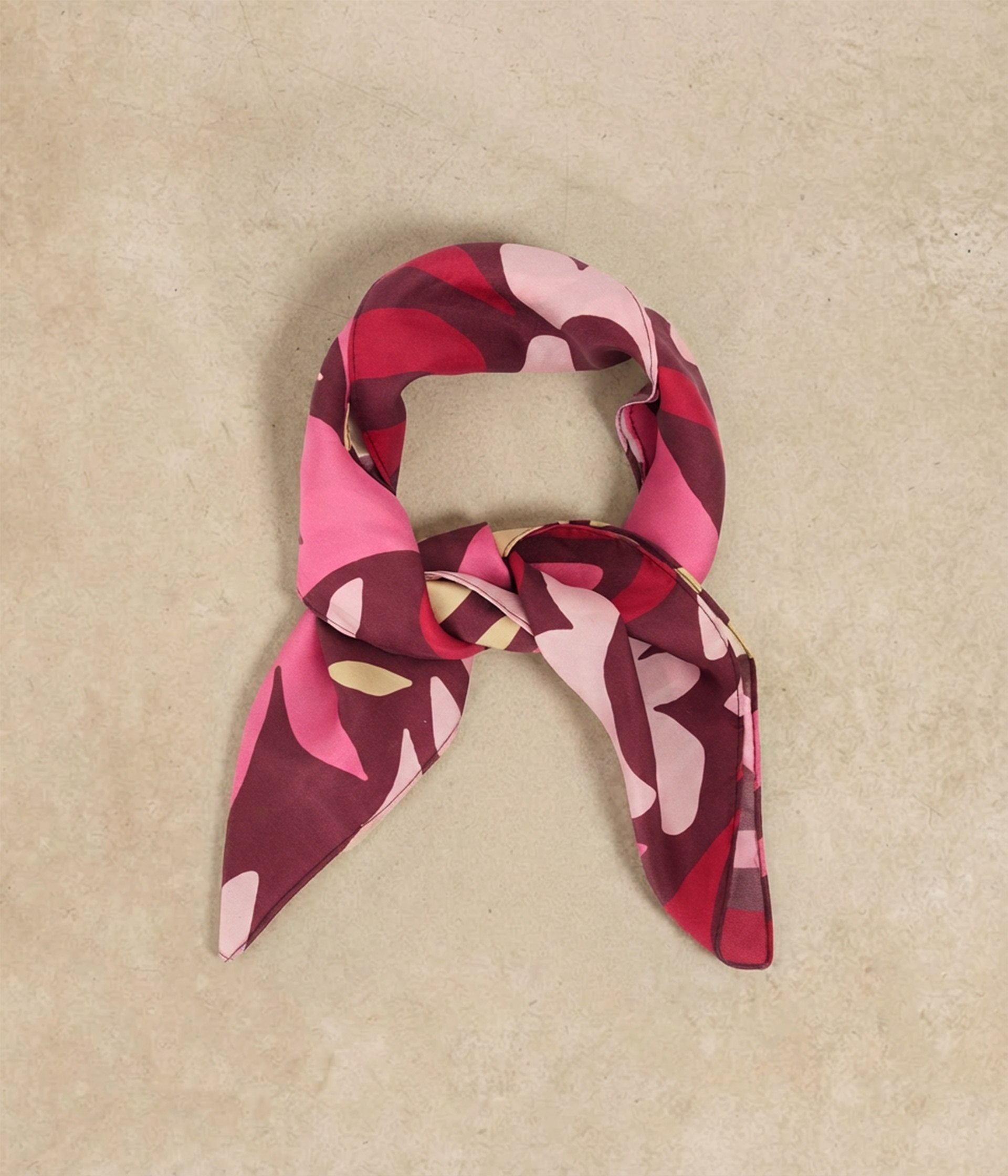 Foulard en soie rose Fortuna