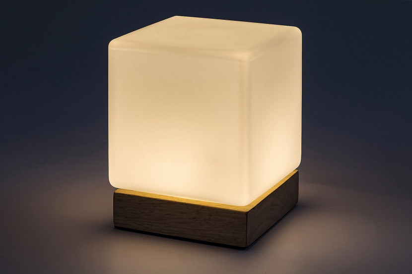 Lampa stołowa minimalistyczna Pirit biała i buk LED 1.2W wys:13cm Rabalux