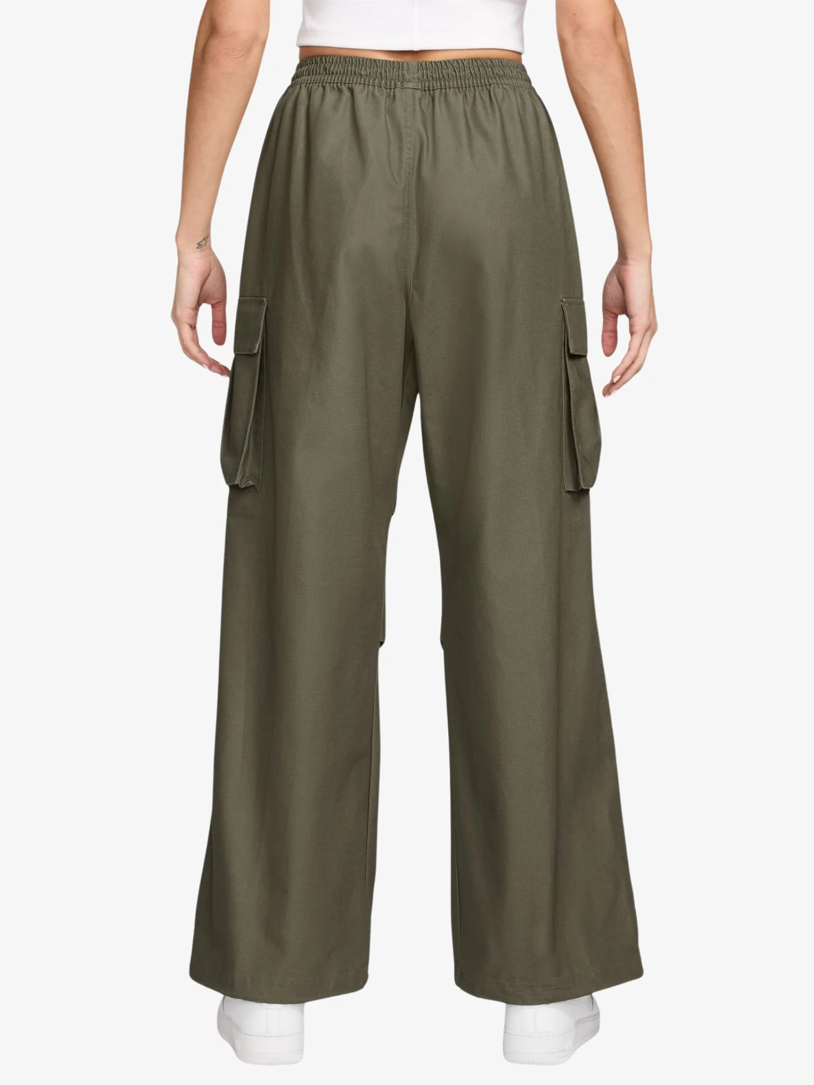 Women’s Mid-Rise Oversized Woven Cargo Pants