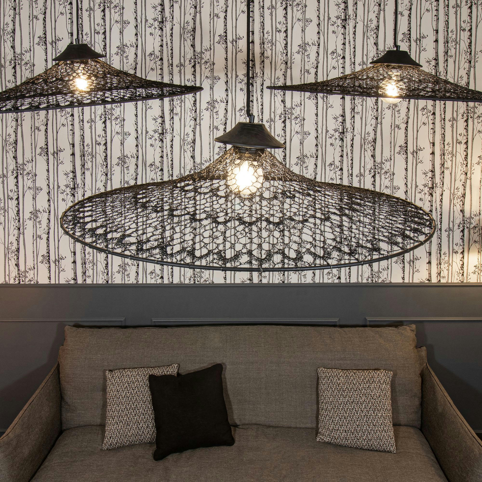 IRAWA - Suspension en métal noir crocheté à la main Ø80cm