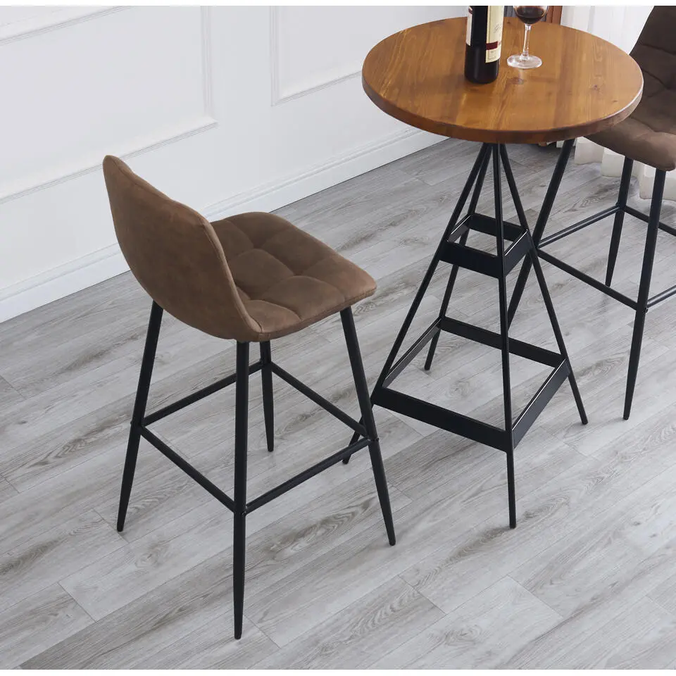 Set van 2 barkrukken van metaal en bruin kunstleer