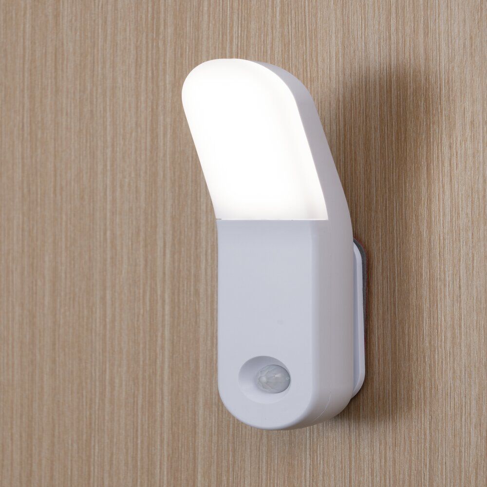 Lampe fixation magnétique et détecteur de mouvement 50lm