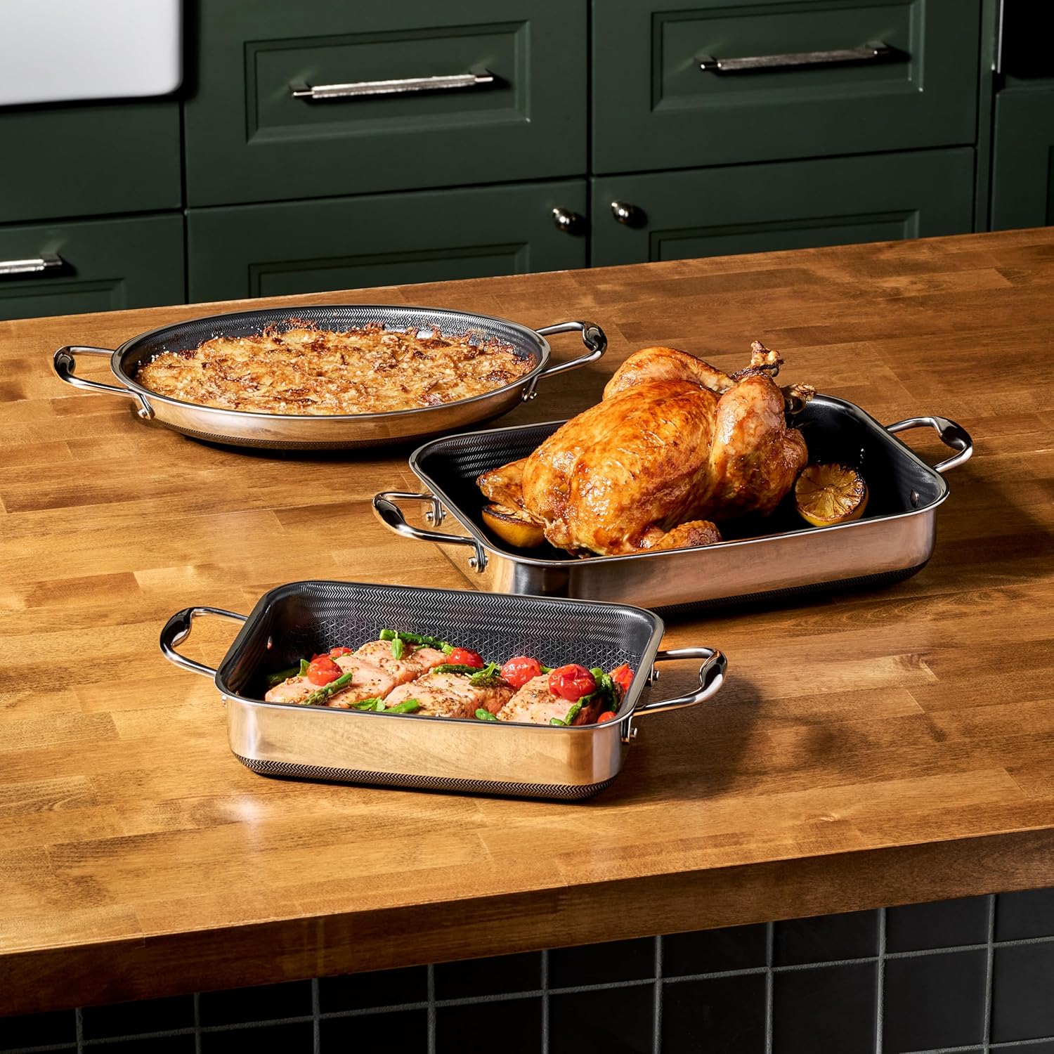 HexClad Hybrid Nonstick 4 Piece Roasting Pan Set with Rack, Stay-Cool Handle, Dishwasher and Oven Safe, Compatible with All Cooktops, Induction Ready