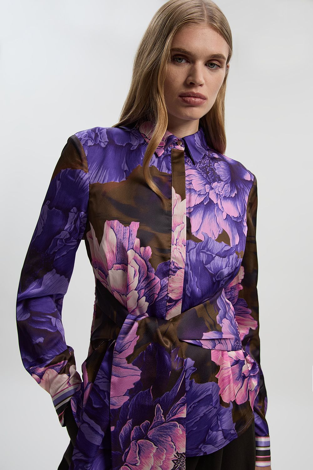KarenMillen Floral Print Hammered Satin Collared Woven Shirt