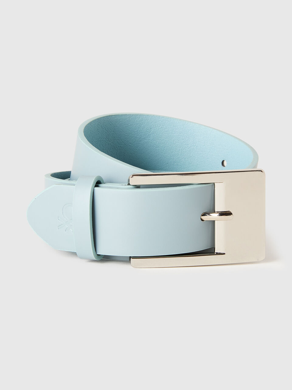 Belt with rectangular buckle