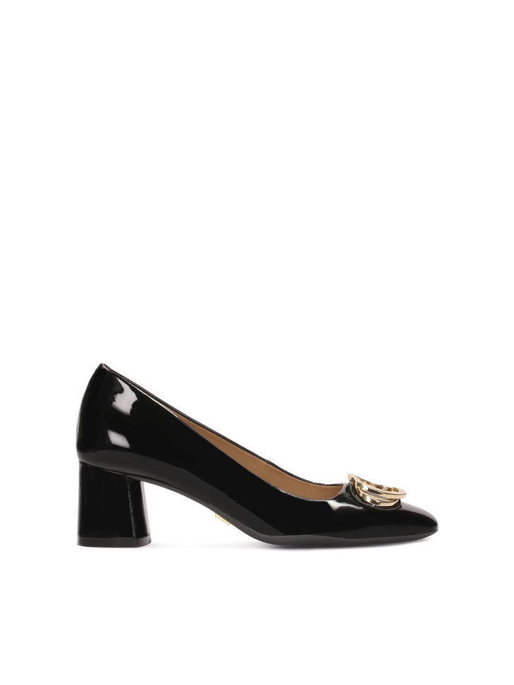 Comfortable patent leather pumps with metal accents