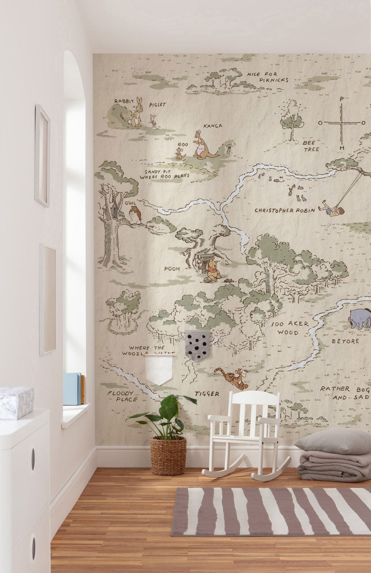 Komar fotobehang Winnie de Poeh beige - 200 x 240 cm - 610746