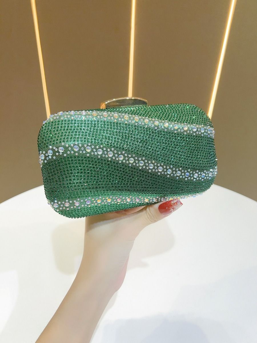 PEACH ACCESSORIES Glamorous Wavy Design Diamante Clutch