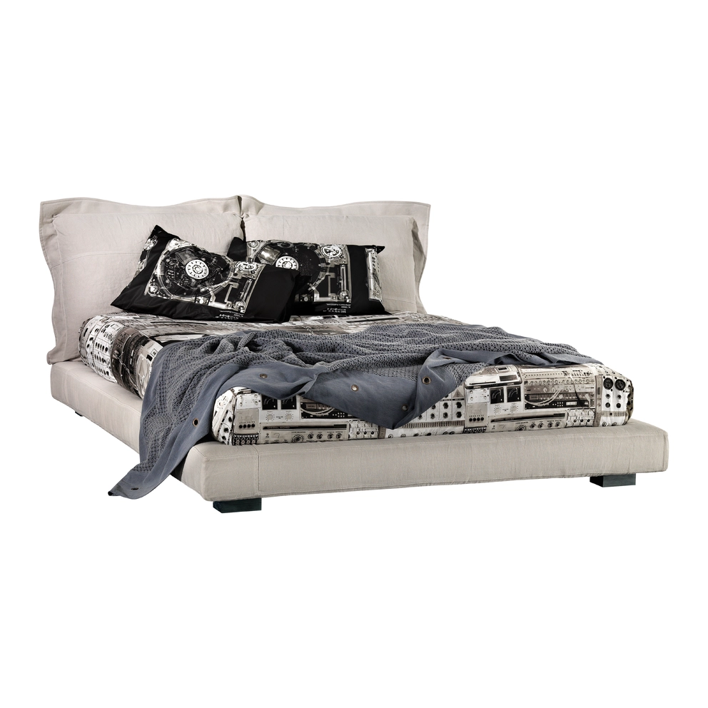Bett Nebula Five