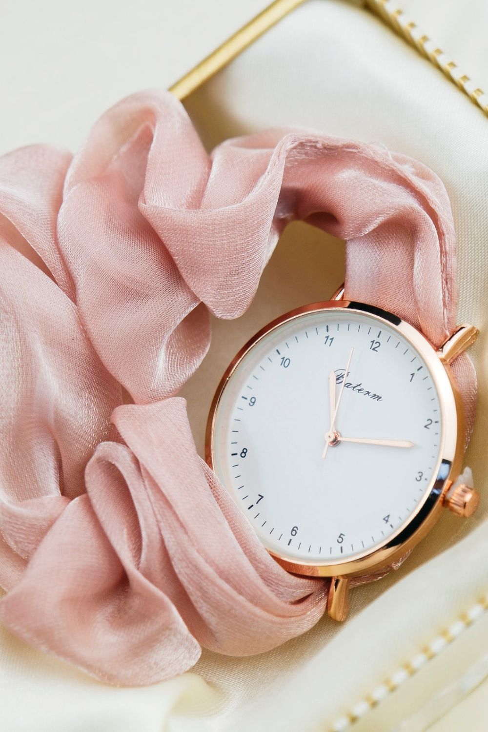 The Colourful Aura Pink Handmade Colour Women Elastic Strap Bracelet Wristwatch