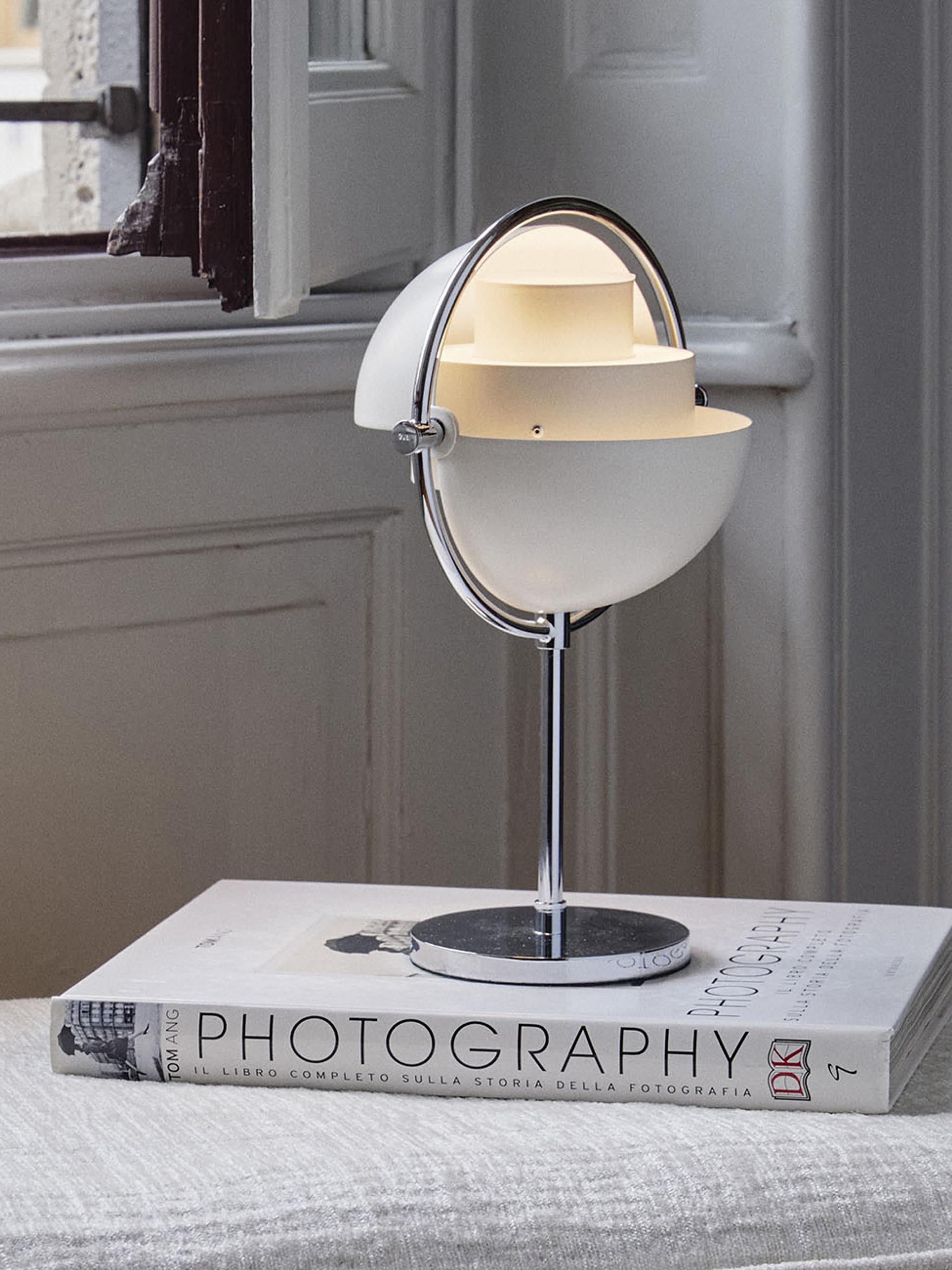 Mobile dimmbare Tischlampe Multi-Lite, verstellbar