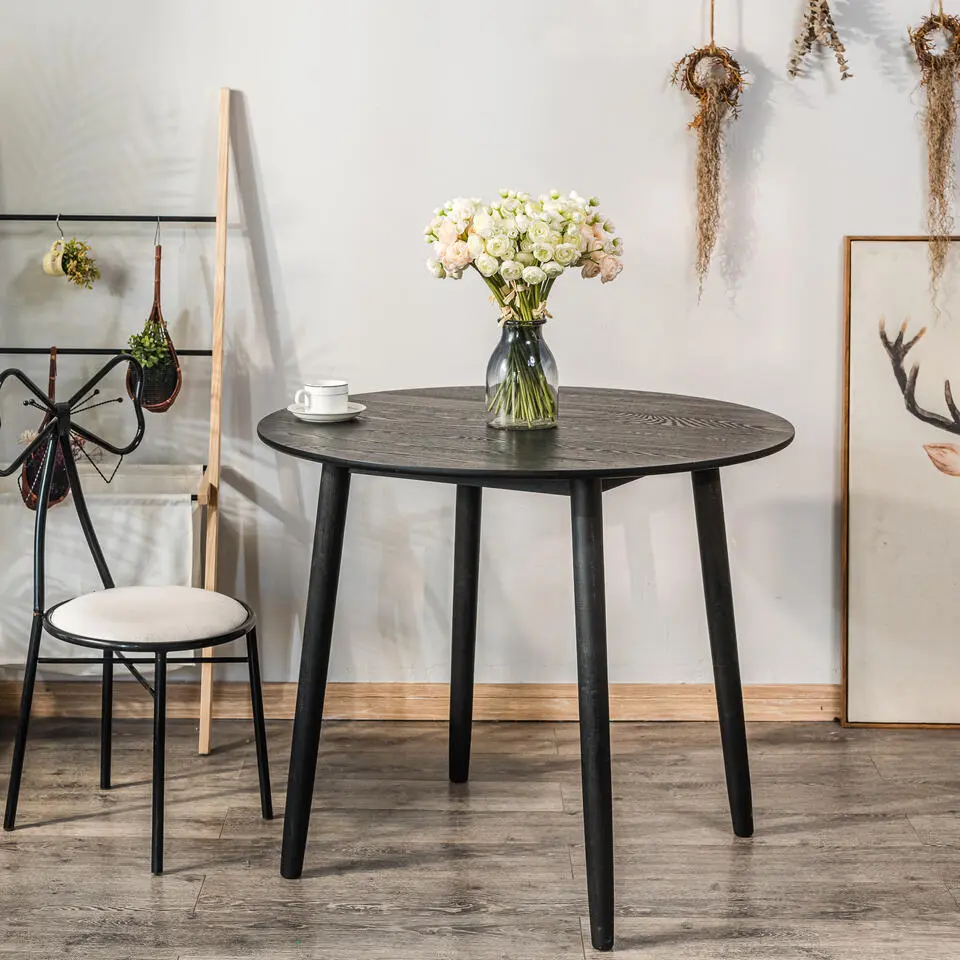 Eettafel voor 4 personen van massief grenen D90