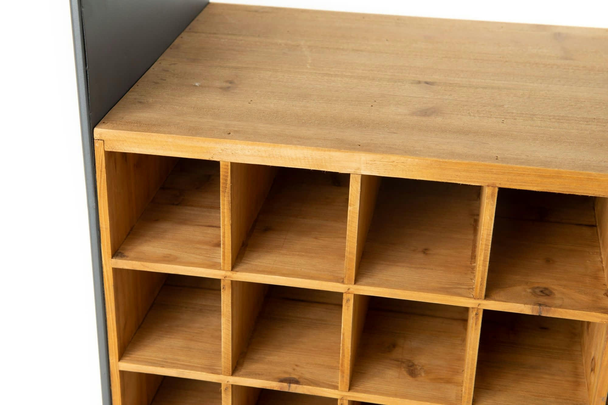 BILBAO - Bar en bois et métal