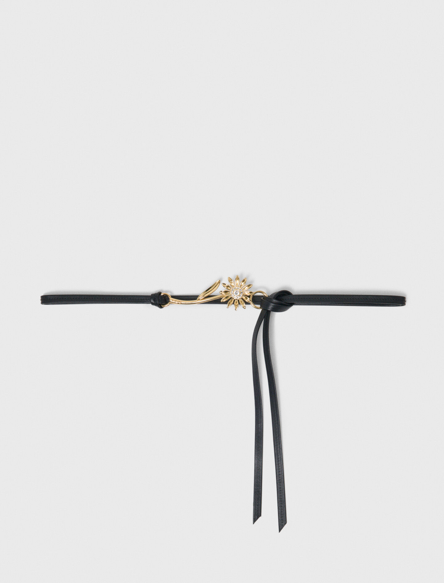 Ceinture en cuir et bijou fleur