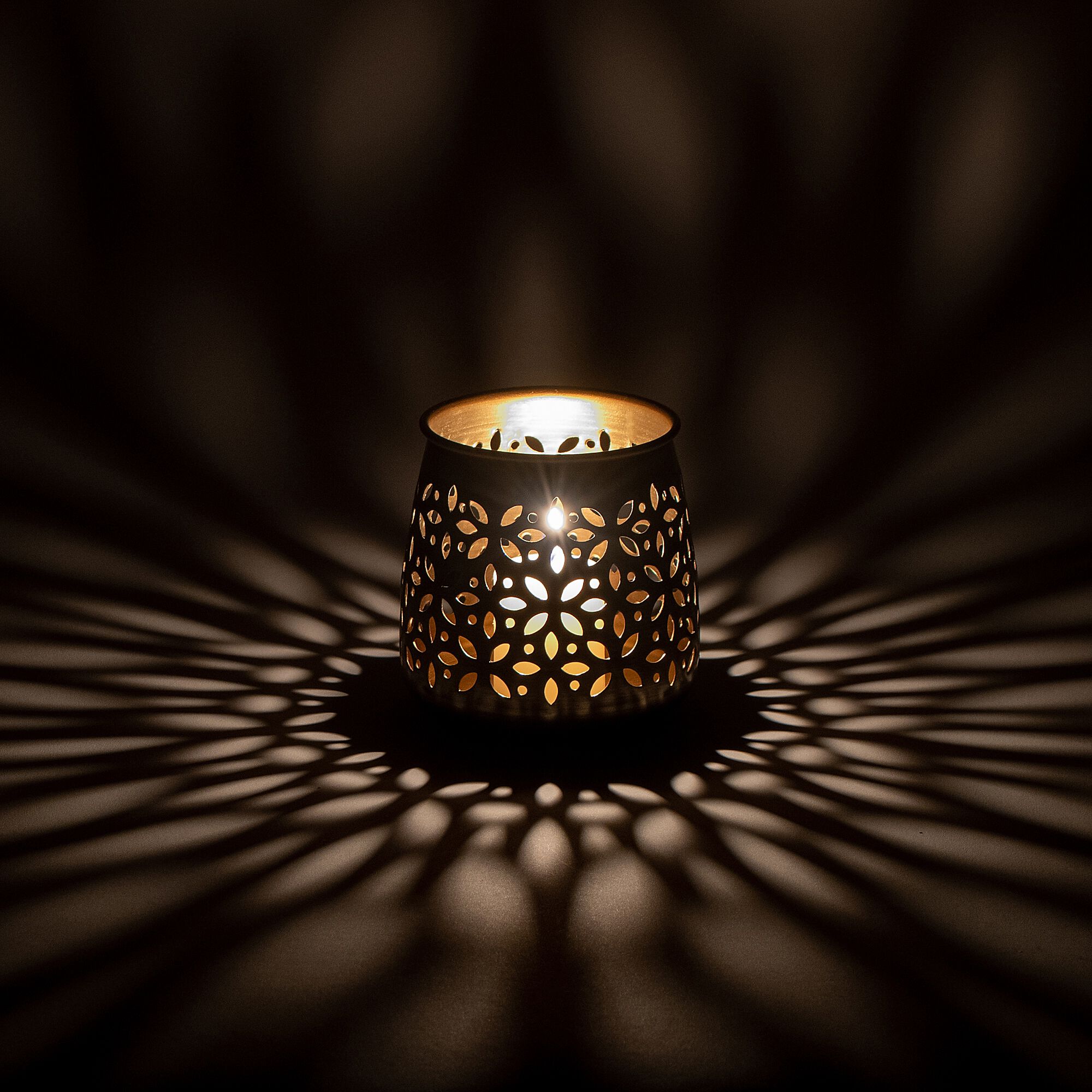 ALASSAH - Photophore ajouré en métalH11cm - doré