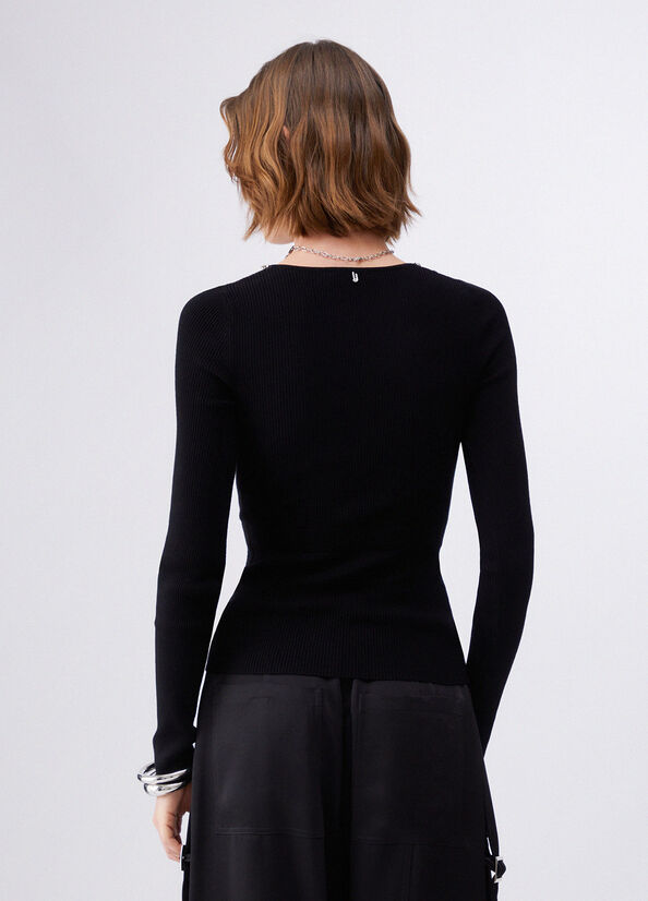 Maglia con ricami gioiello