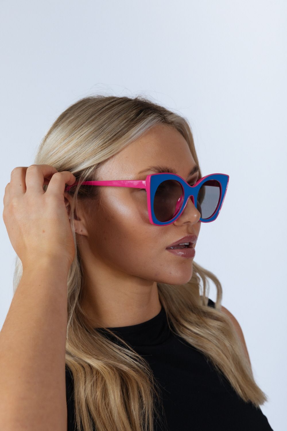 SVNX Oversized Round Cat-Eye Sunglasses