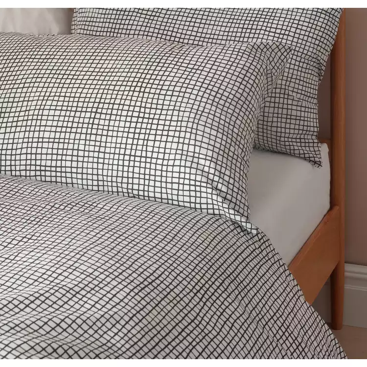 Habitat Willow Cotton Standard Pillowcase Pair - White Black