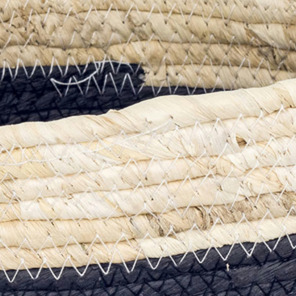 - Petite corbeille en jonc de mer noir et naturel