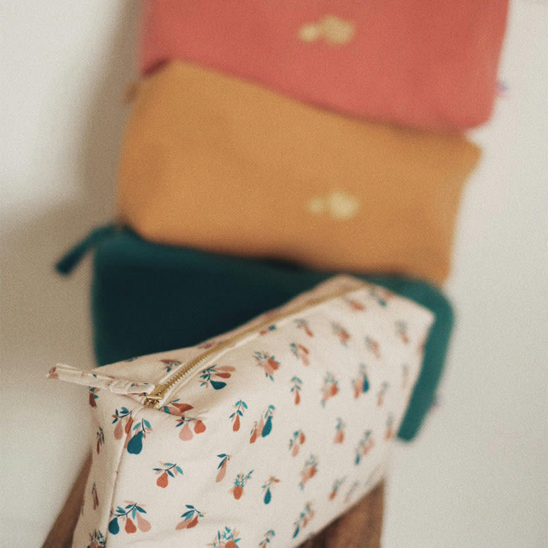- Trousse de toilette week-end poires d'automne