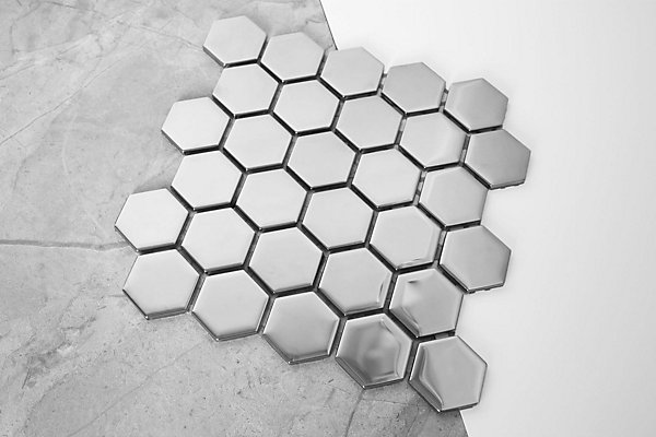 Mosaïque en verre sur filet pour salle de bain et cuisine 24.7cm x 25.5cm - Liquid silver