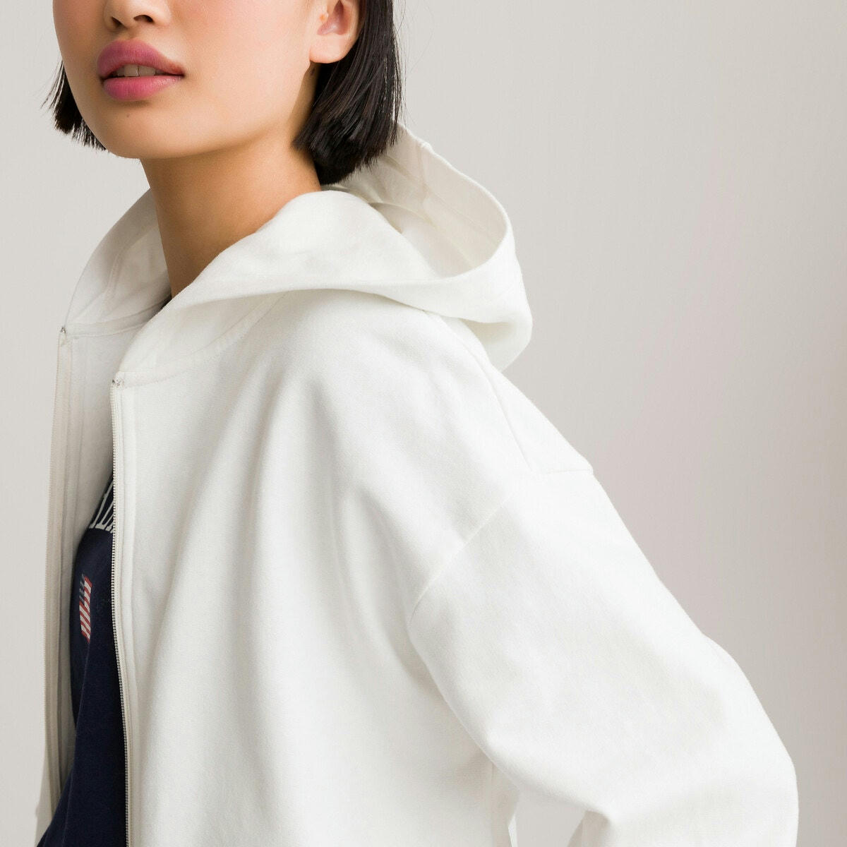 Sweat zippé à capuche