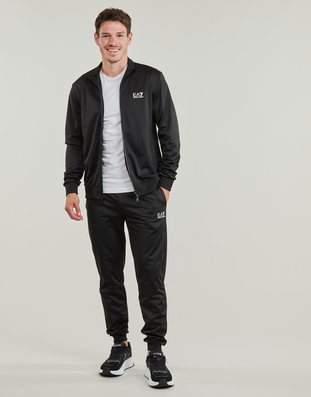 Emporio Armani EA7 - TRAIN CORE ID M T-SUIT TT FZ CH PL - Black / White