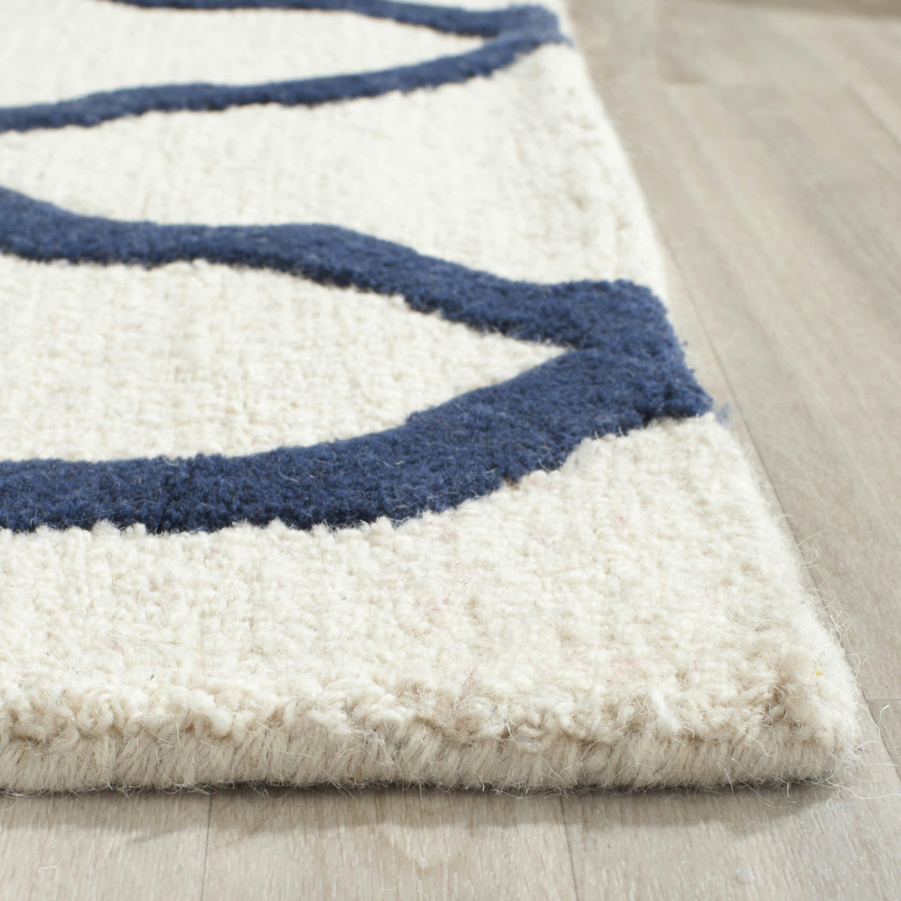 CAMBRIDGE - Tapis de salon interieur en ivoire & marine, 76 x 244 cm