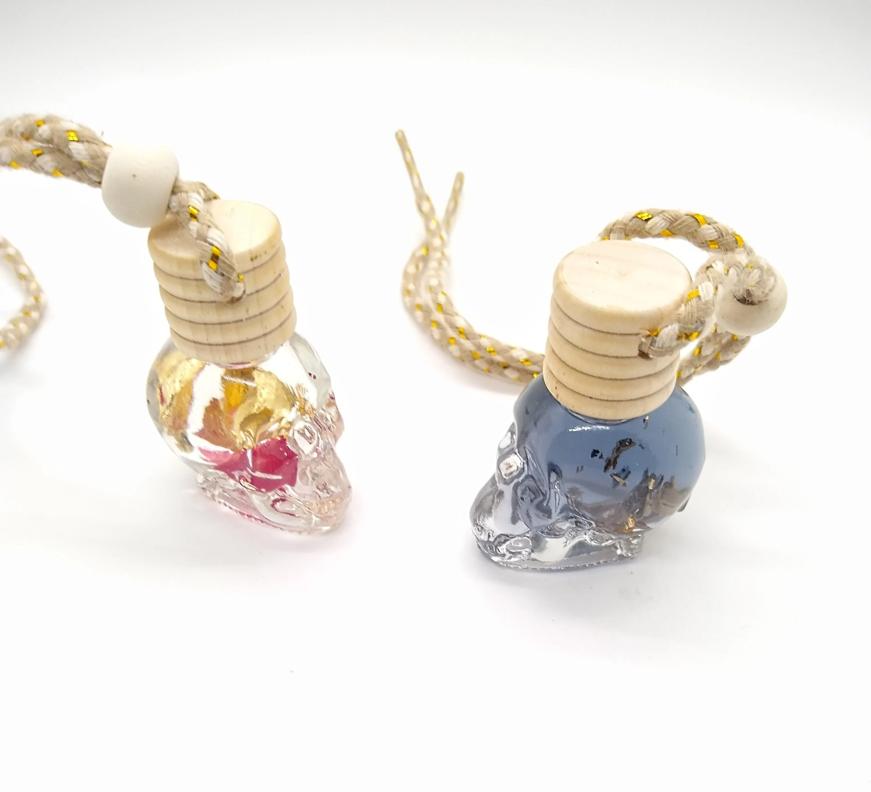 Skull Car Scented Diffuser: Gold Flakes, Hanging Car Charm