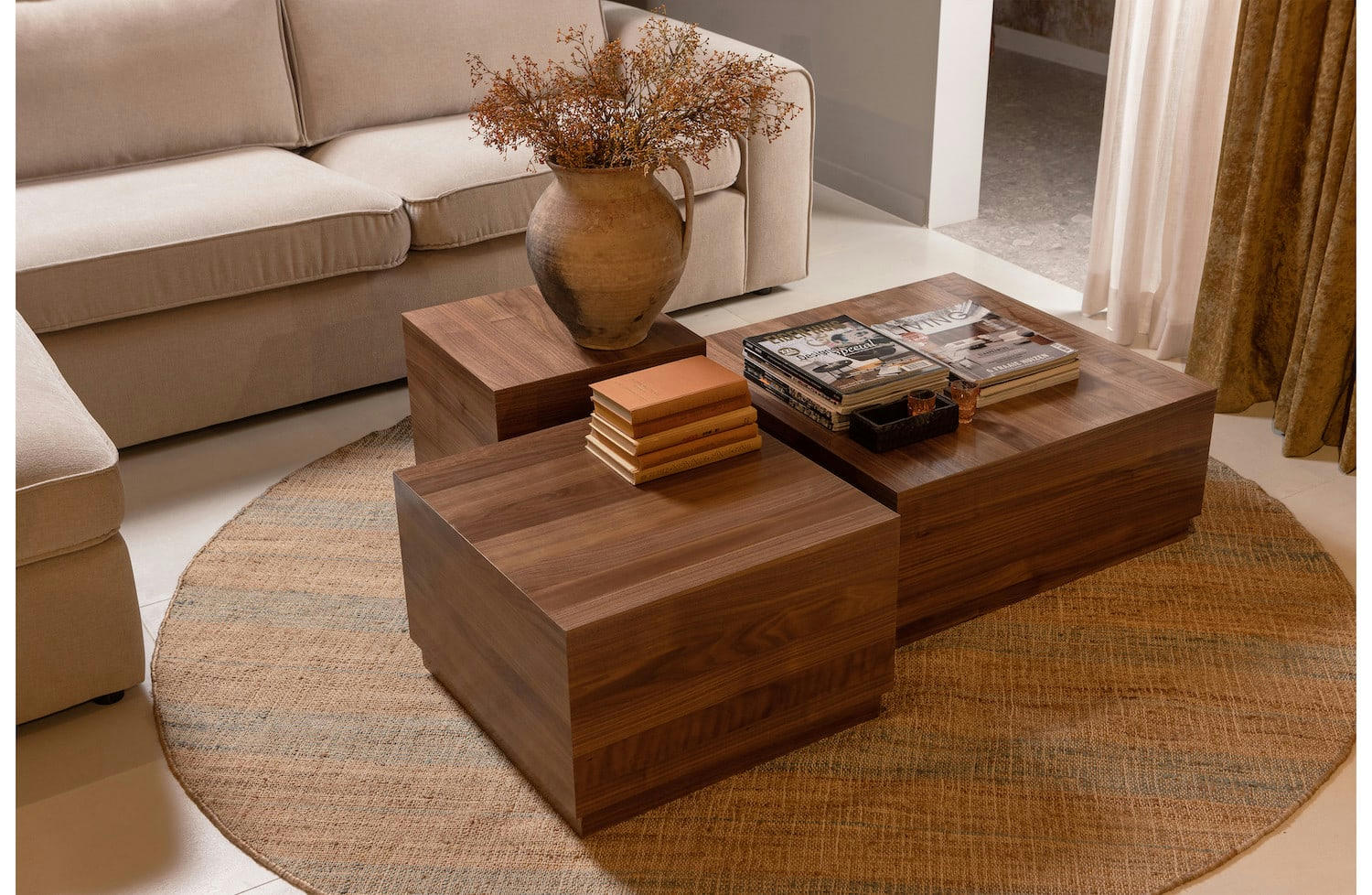 PIM - Set de 3 tables basses carrées en bois finition noyer