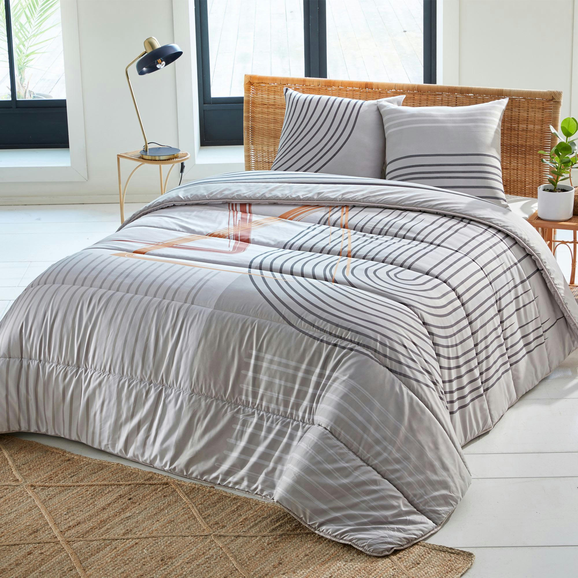 TRIAN - Couette chaude 200x200 gris en polyester