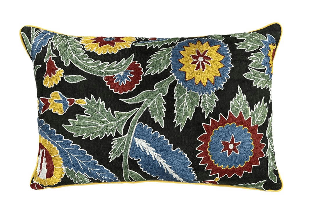 - Housse de coussin double soie ikat brodé  40x60 noir