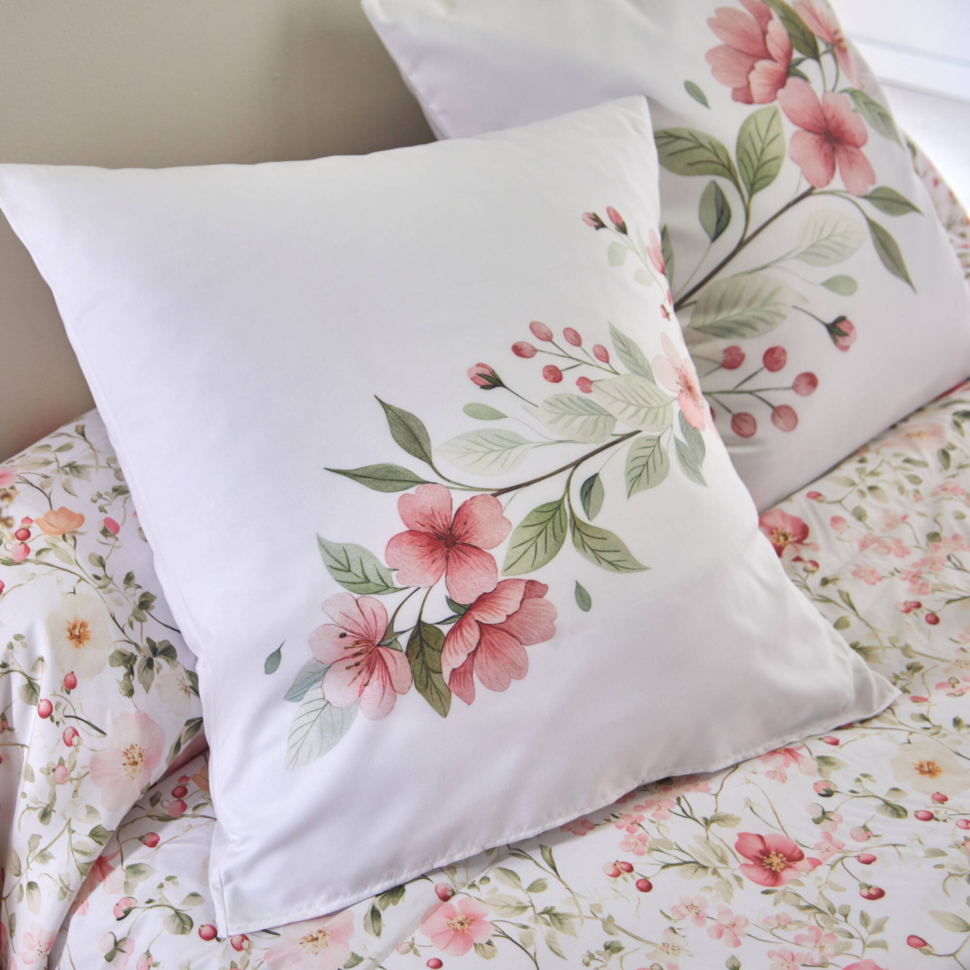 Couvre-lit matelassé Eglantine imprimé fleuri